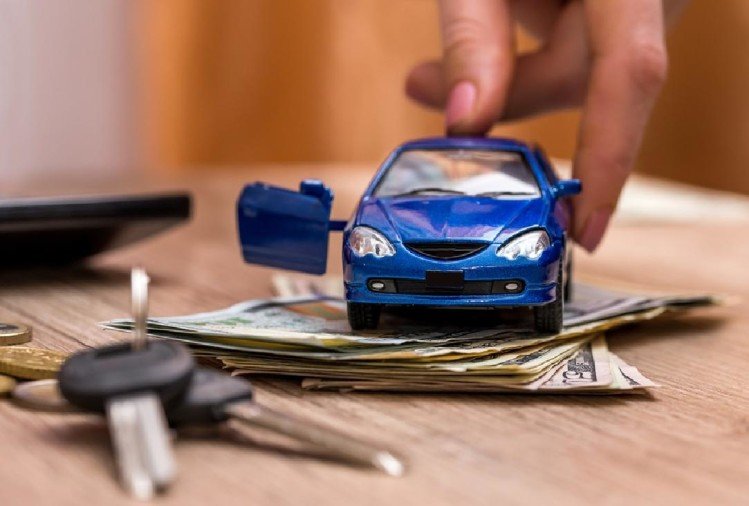 Is it convenient to buy a car with cash or loan?